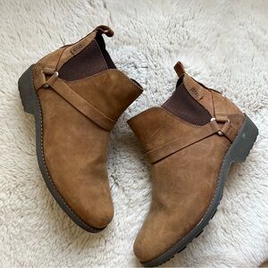 TEVA De La Vina Dos Waterproof Chelsea Boot in Bison Leather Size 8.5